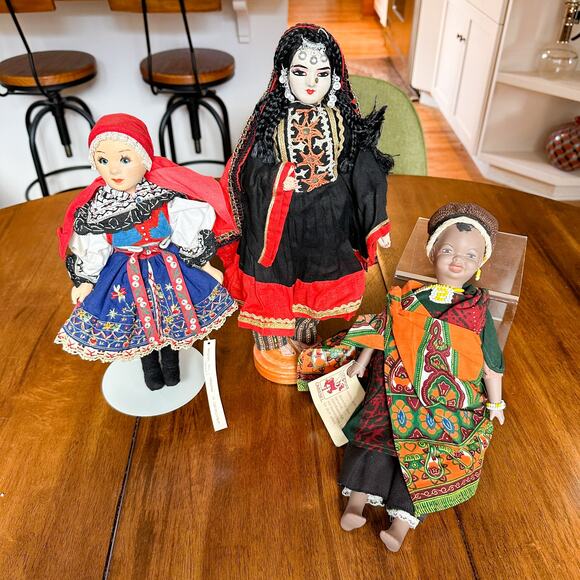 Lot 3 Intl Folk Dolls Czech Kroj Middle Eastern Swazi Carousel Vintage - Picture 3 of 13